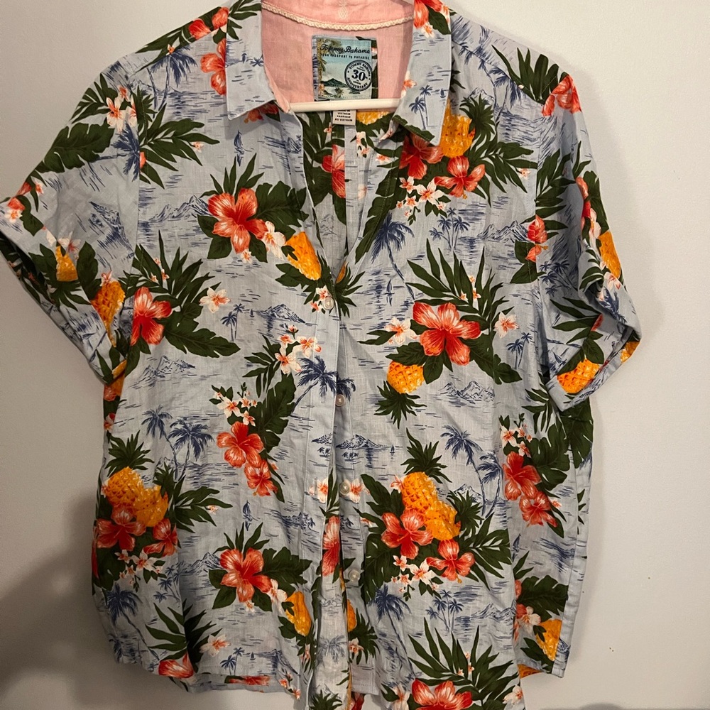 Tommy Bahama Blue and Red Casual Button Down Shirt